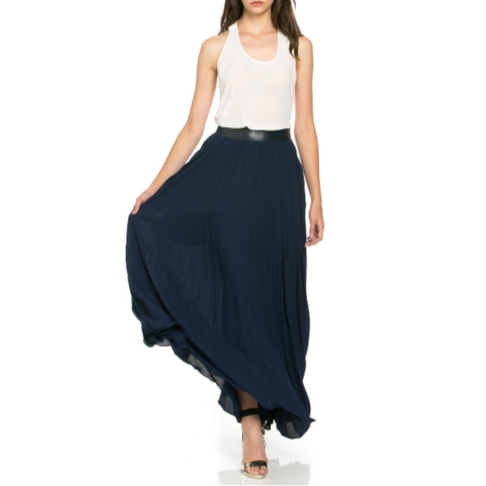 Tov Holy Navy Pleated Maxi Skirt size L